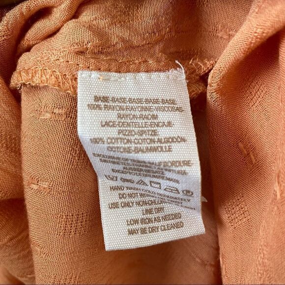 FREE People-The Perfect Lace Back Button Down Peach (Size:Small) - Picture 11 of 12